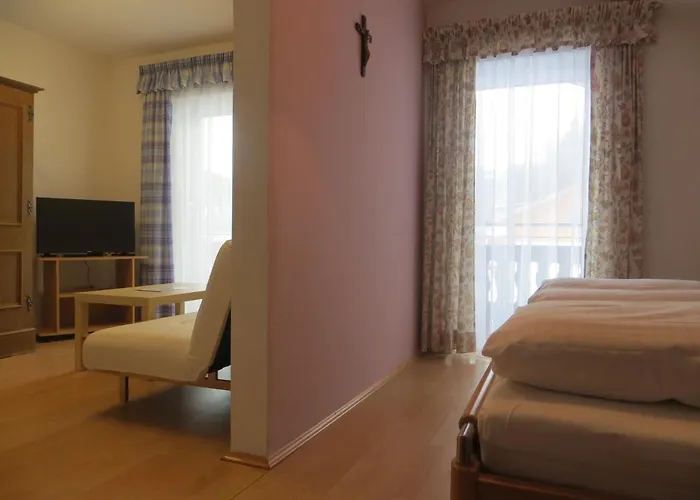 Konukevi Garni Haus Jagerwirt 3*